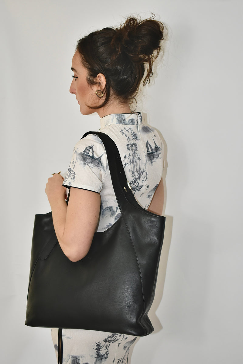 Margaret Tote in Black — Oralua