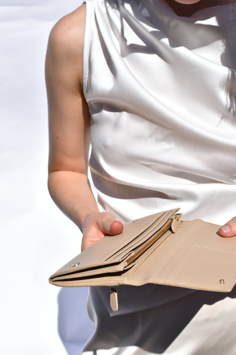 Ningaloo Wallet in Sand / Sabbia — Oralua
